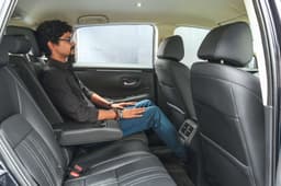 Honda ZR-V Front Row Seats Honda ZR-V Front Row Seats