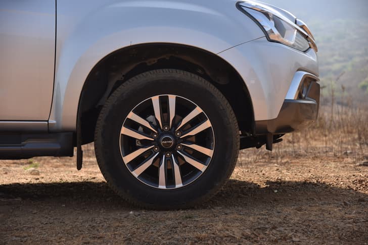 Isuzu Mu X Left Side View