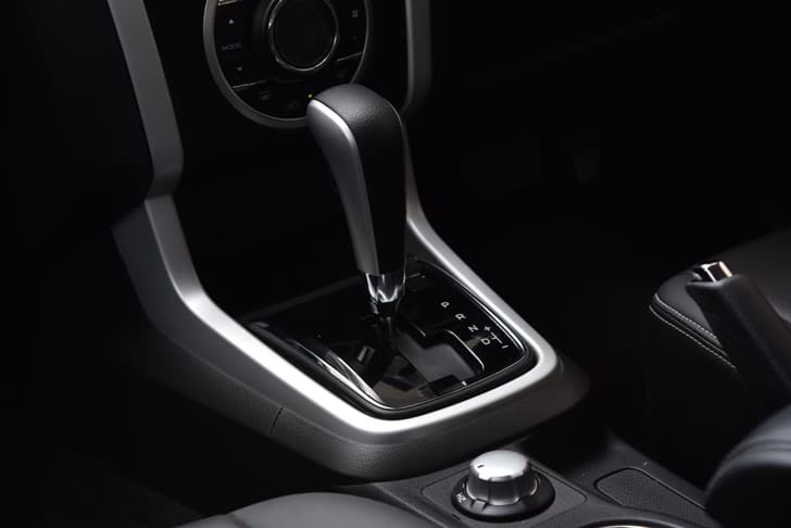 Isuzu Mu X Console Storage