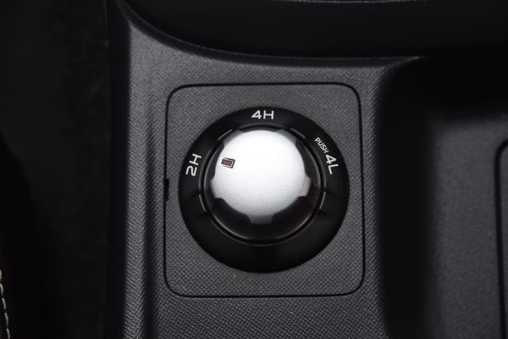 Isuzu Mu X Gear Box