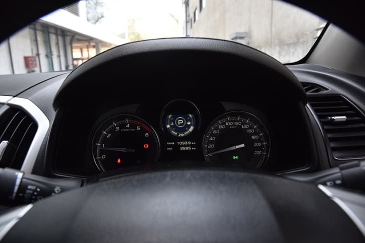 Isuzu Mu X Dashboard