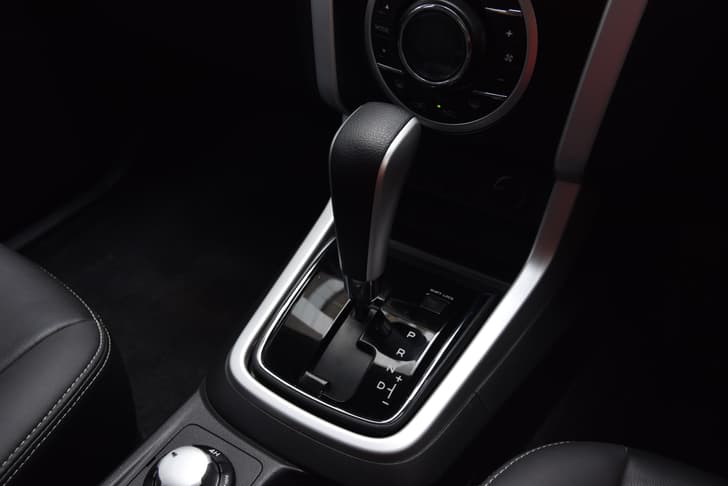 Isuzu Mu X Gear Box