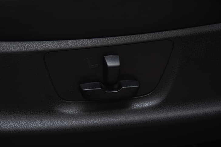 Isuzu Mu X Door Controls