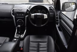 Isuzu Mu X Dashboard