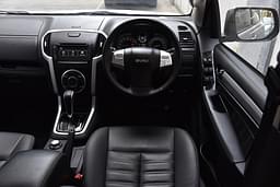 Isuzu Mu X Dashboard