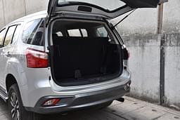 Isuzu Mu X Rear View