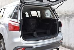 Isuzu Mu X Rear View