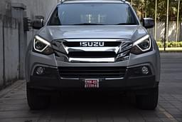 Isuzu Mu X Front View