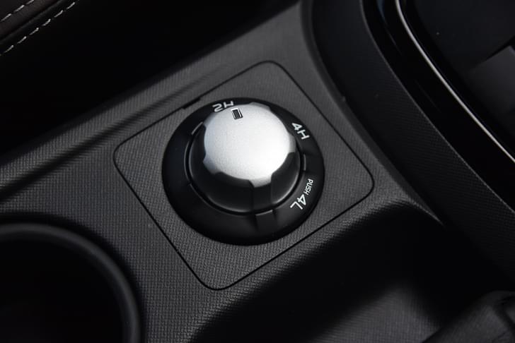 Isuzu D Max V Cross Gear Box