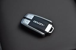 Isuzu D Max V Cross Front Logo
