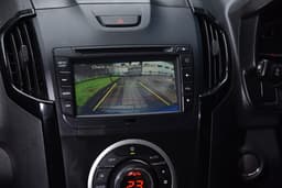 Isuzu D-Max V-Cross Dashboard