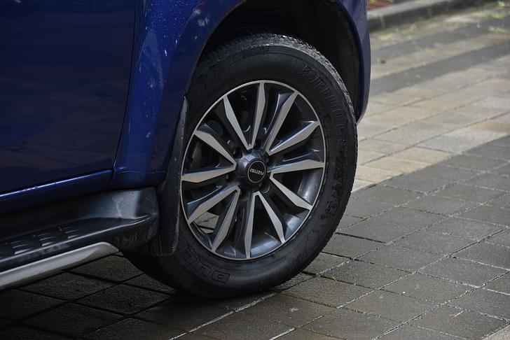 Isuzu D Max V Cross Alloy Wheels True