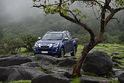 Isuzu D Max V Cross Front Left Three Quarter