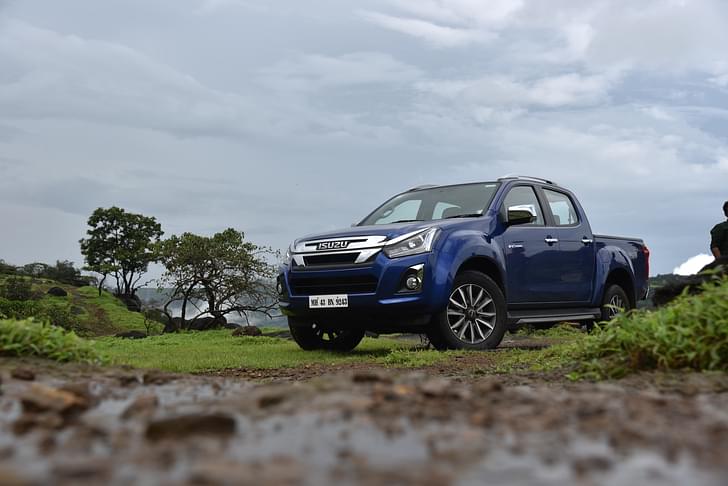 Isuzu D Max V Cross Front Right Three Quarter