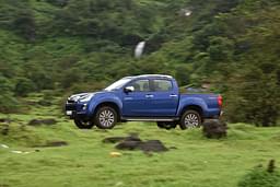 Isuzu D Max V Cross Front Right Three Quarter