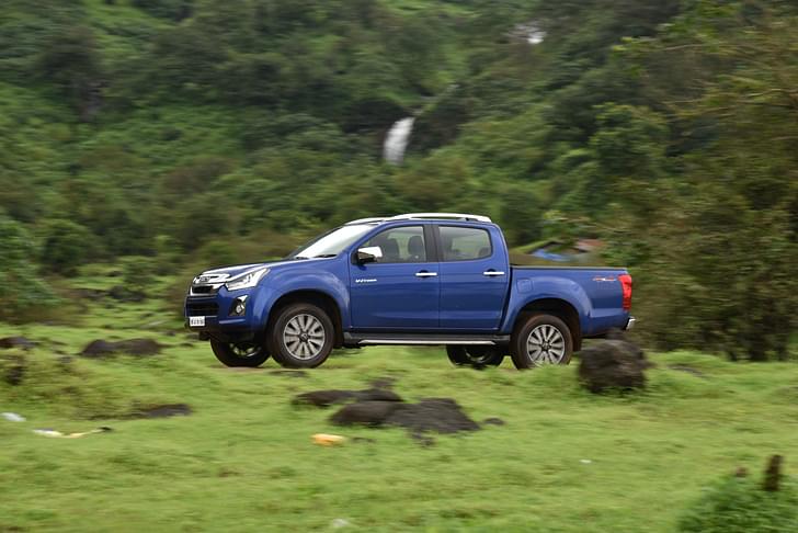Isuzu D Max V Cross Front Right Three Quarter