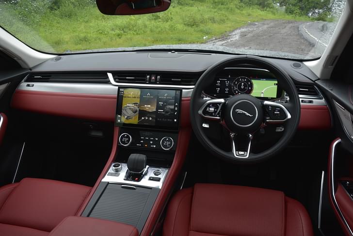 Jaguar F Pace Dashboard