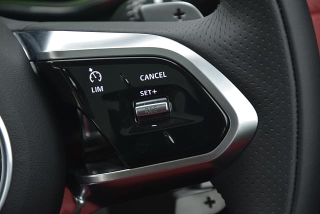 Steering Wheel Image - 1884