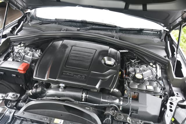 Open Bonnet Engine Shot Image - 1921