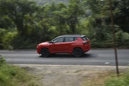 Jeep Compass Color Red