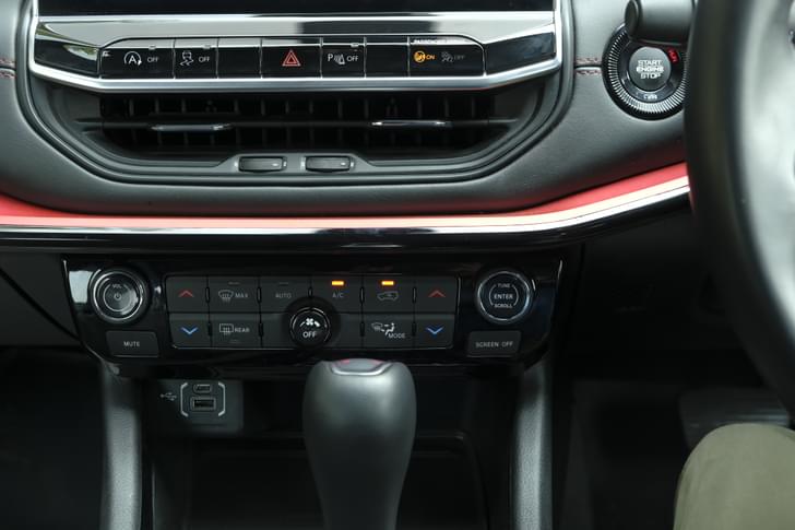 Jeep Compass Dashboard