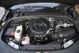 Jeep Grand Cherokee Open Bonnet Engine Shot