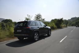 Jeep Grand Cherokee Rear View