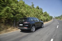 Jeep Grand Cherokee Rear View