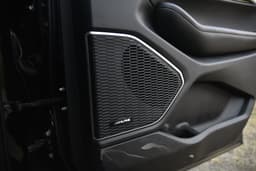 Jeep Grand Cherokee Speakers