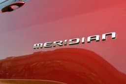 Jeep Meridian Color Red