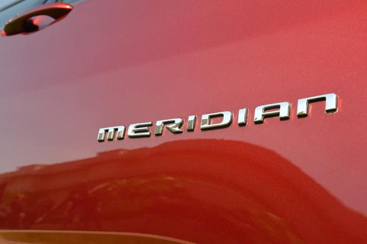Jeep Meridian Color Red