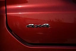 Jeep Meridian Color Red