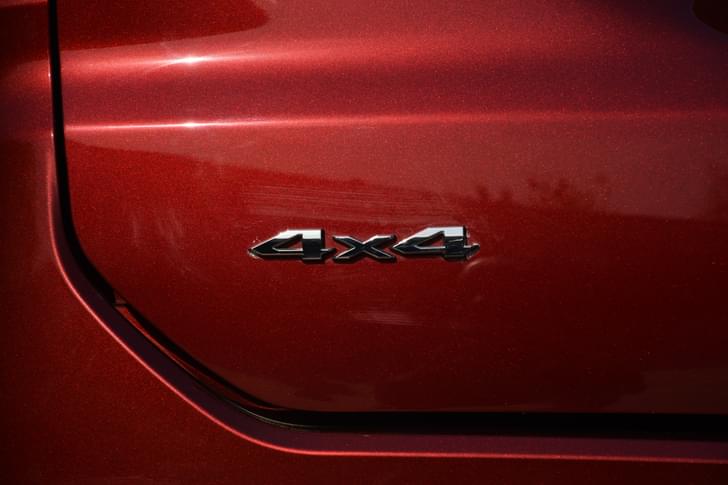 Jeep Meridian Color Red