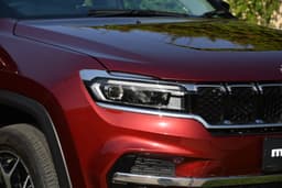 Jeep Meridian Headlight
