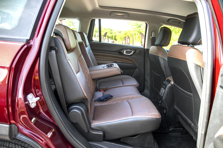 Jeep Meridian Rear View