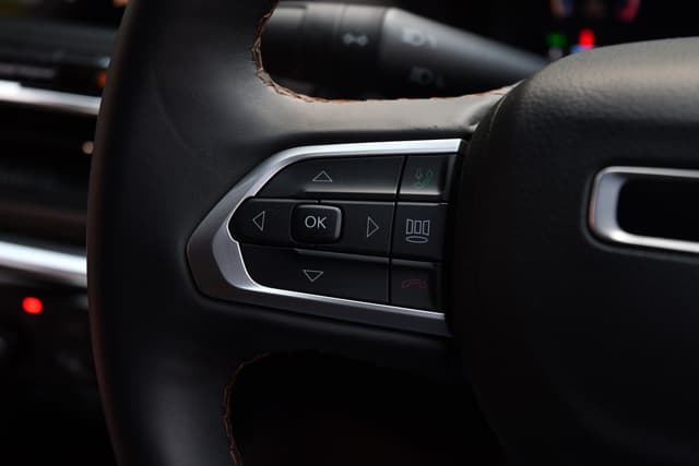 Steering Wheel Image - 5551