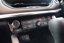 Jeep Meridian 12V Power Outlets
