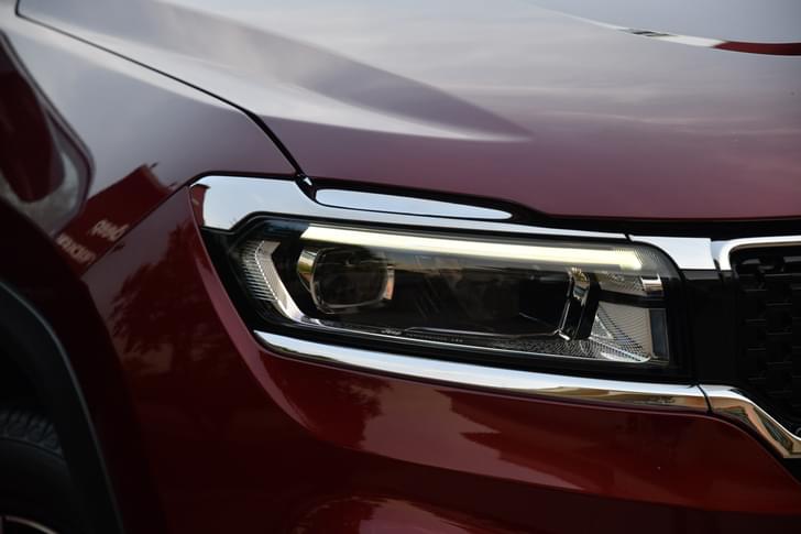 Jeep Meridian Headlight