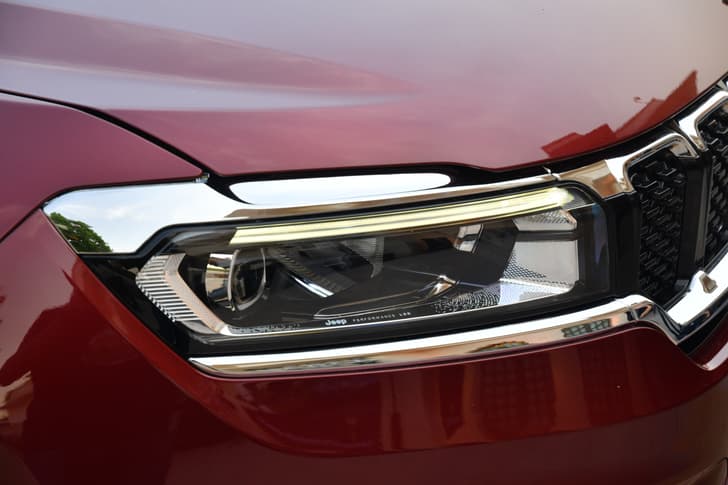 Jeep Meridian Headlight