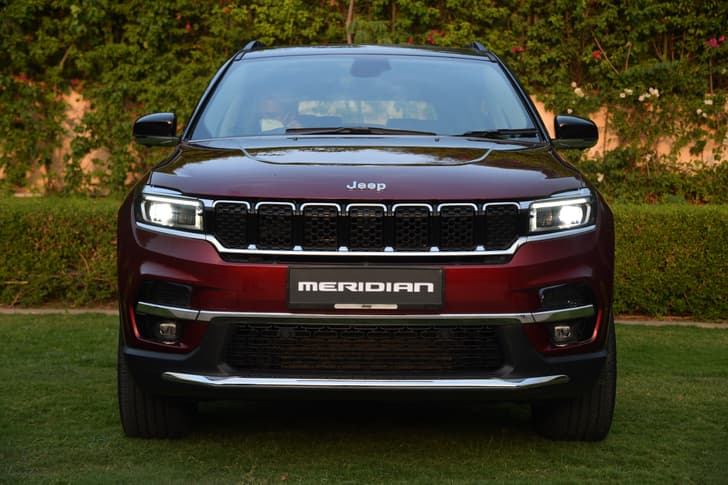 Jeep Meridian Front View