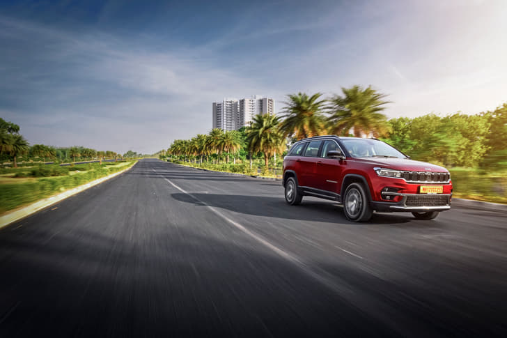 Jeep Meridian Front Right Three Quarter