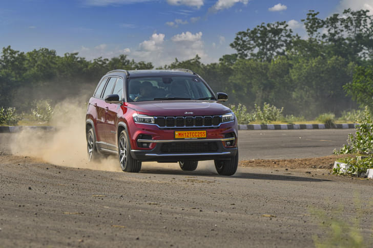 Jeep Meridian Front Right Three Quarter