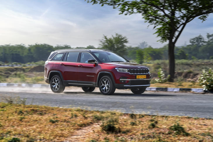 Jeep Meridian Front Right Three Quarter