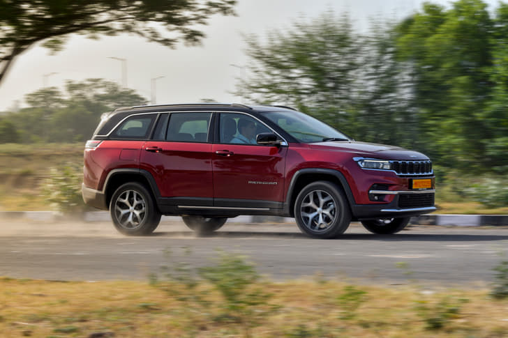 Jeep Meridian Front Right Three Quarter