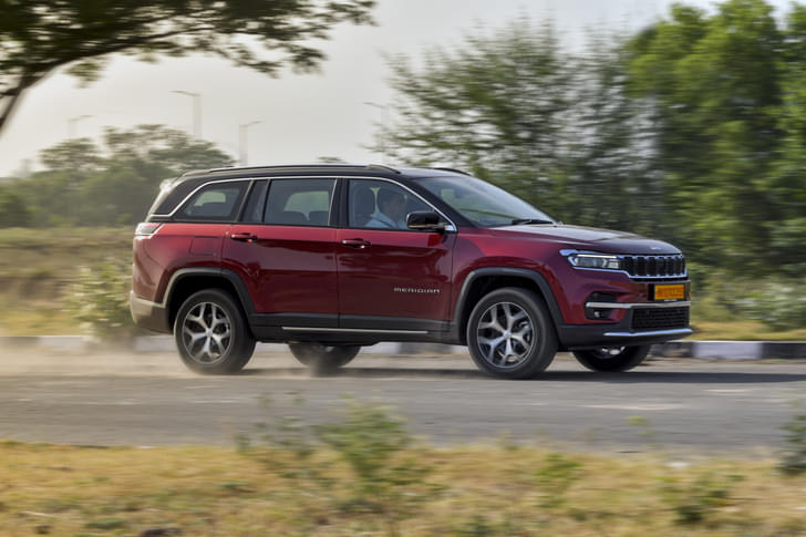 Jeep Meridian Front Right Three Quarter