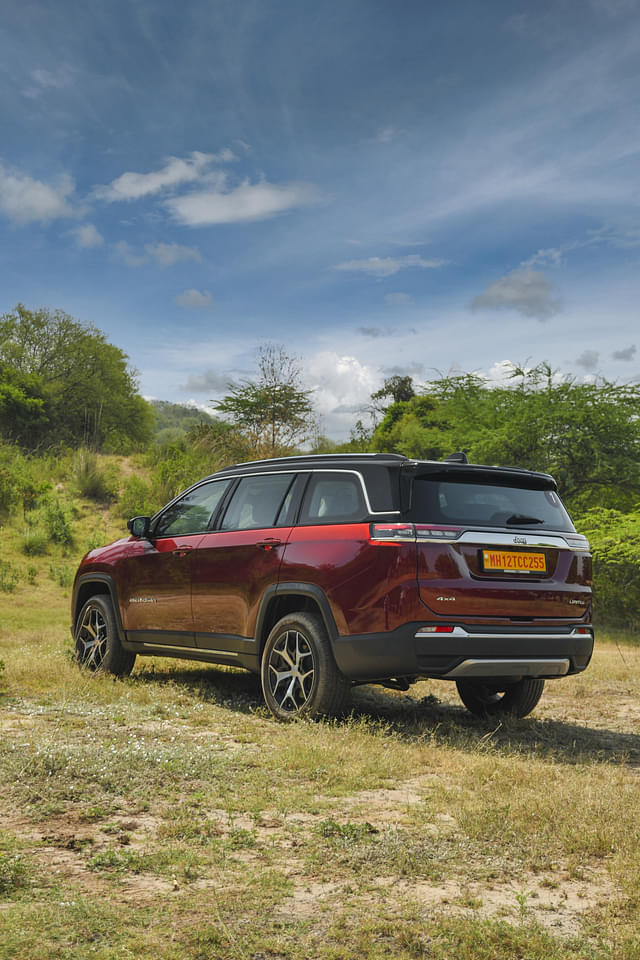 Rear View Image - 5626