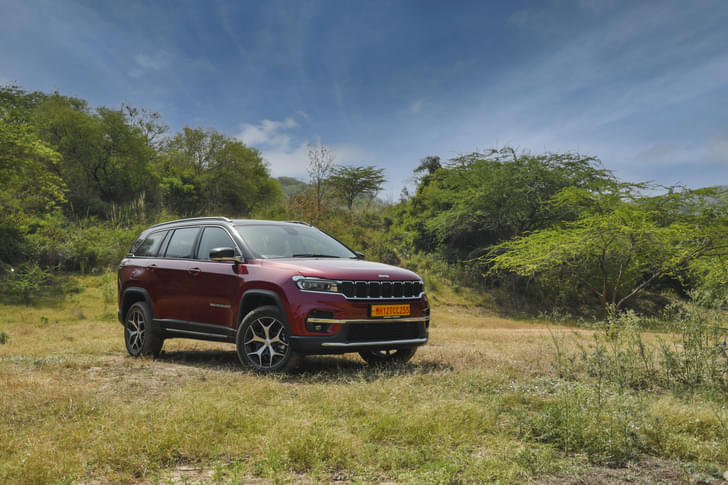 Jeep Meridian Front Right Three Quarter