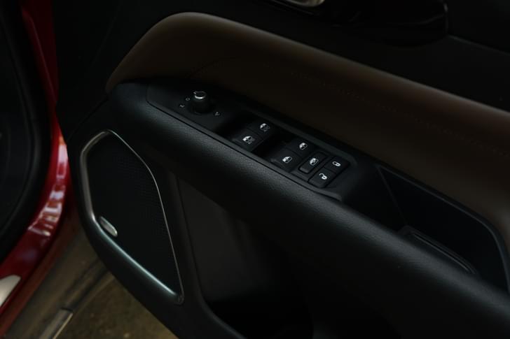 Jeep Meridian Door Controls