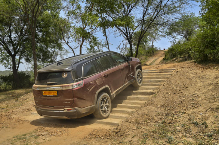 Jeep Meridian Rear View
