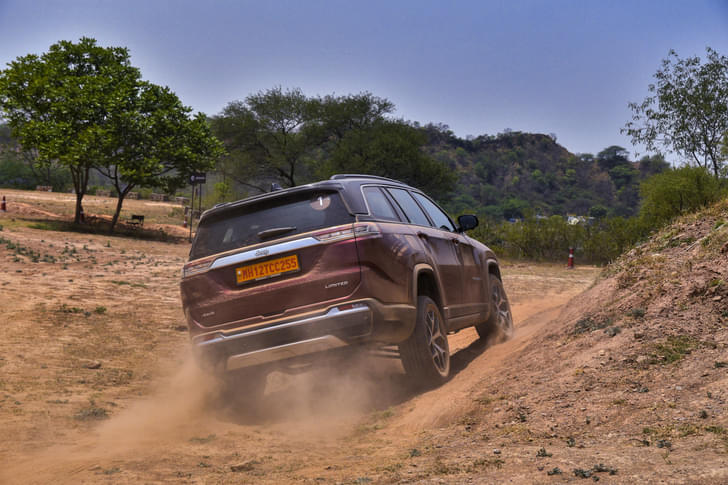 Jeep Meridian Color Brown